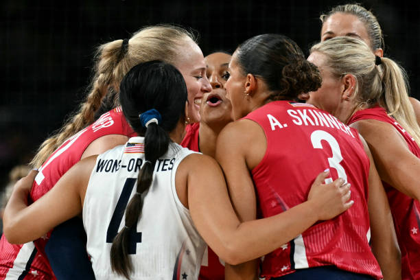 中国女排VS巴西,腾讯体育直播火热开启!