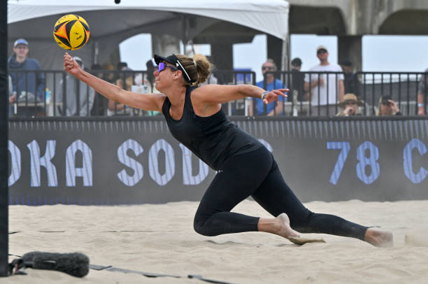 室内外排球场场地面积要求对比