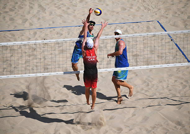 看懂排球站位图:从发球到防守的战术布局